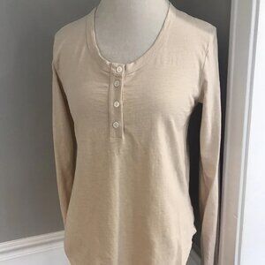 Tuckernuck Pomander Place Mercer Henley Top in size small